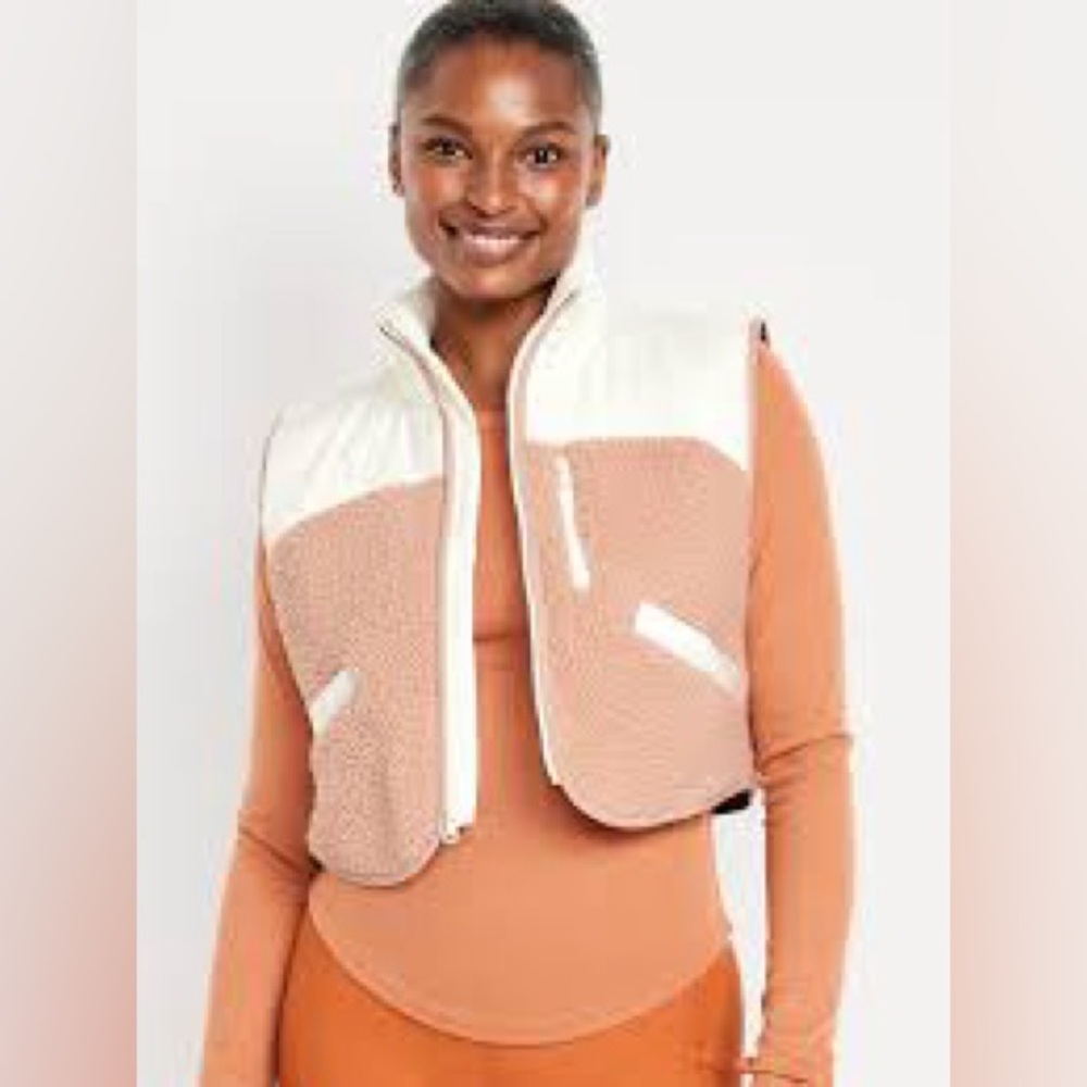 Old Navy Hybrid Cropped Sherpa Vest